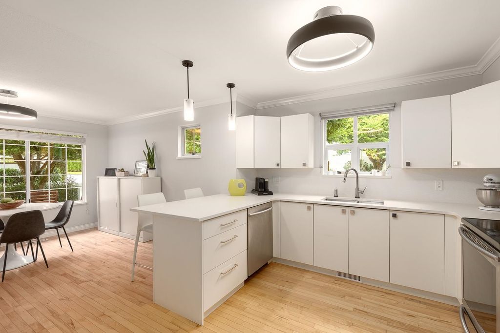 listing image 1104998354002023388