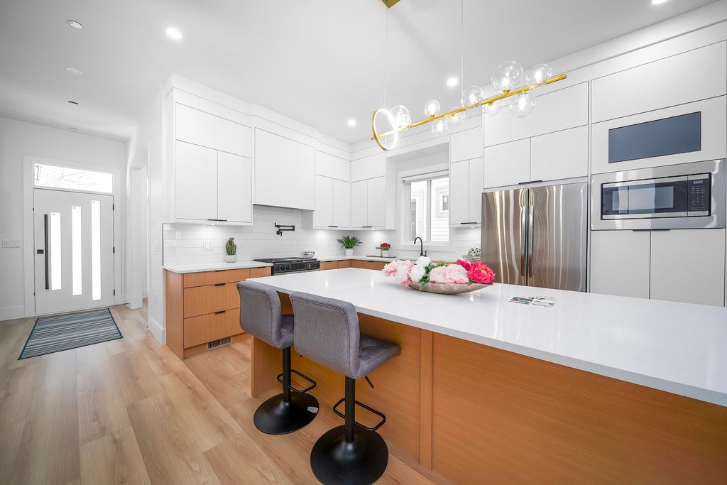 listing image 1103431621633821387