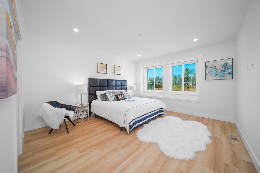 listing image 1100673806754126962