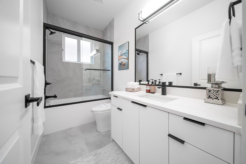 listing image 1101378261354516066
