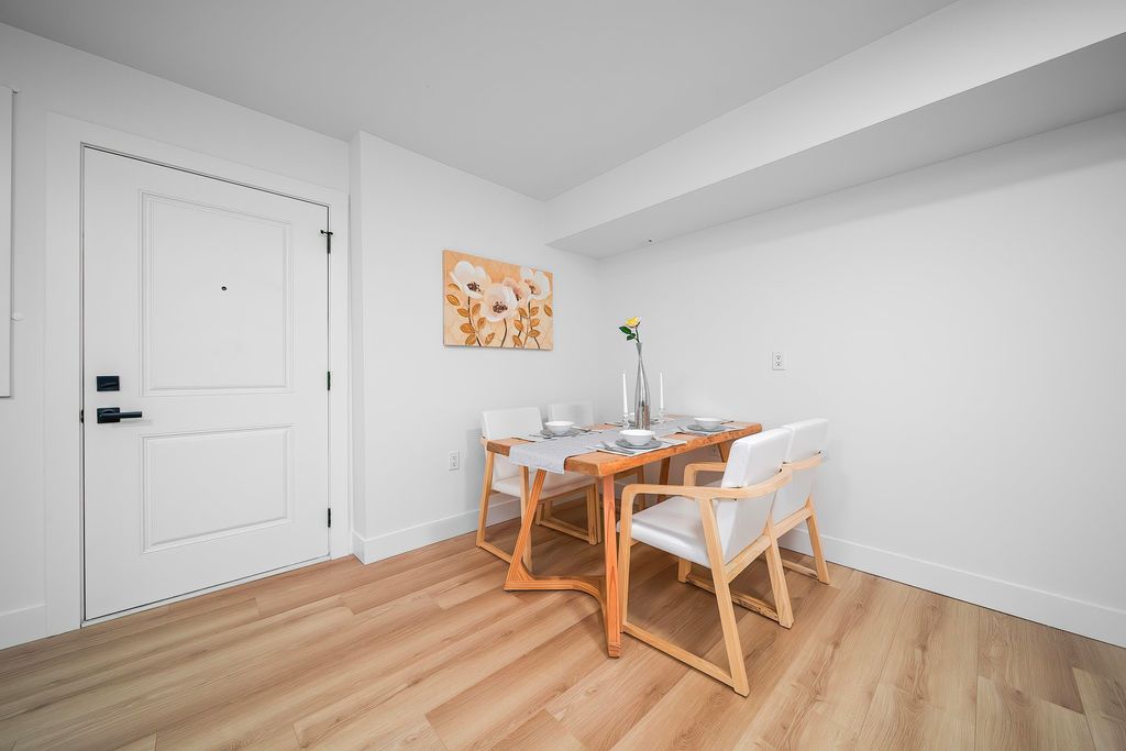 listing image 1104601093199498900