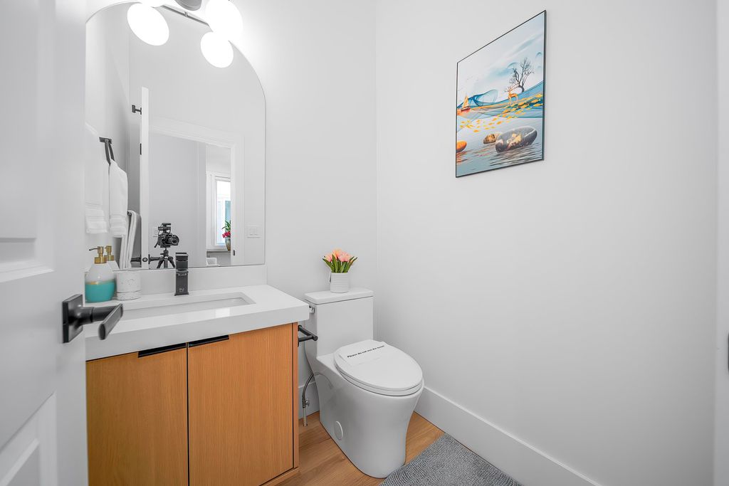 listing image 1107136079492511613