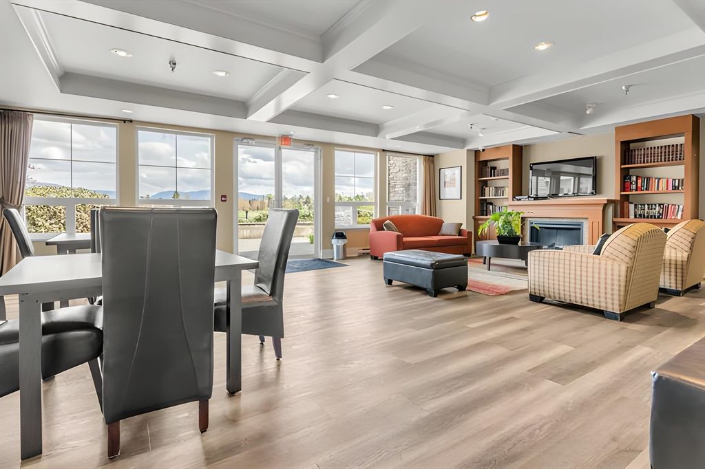 listing image 1107845147160521087