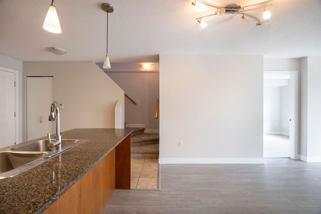 listing image 1103794241973816553