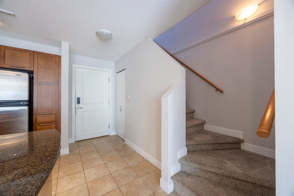 listing image 1109671089231434749