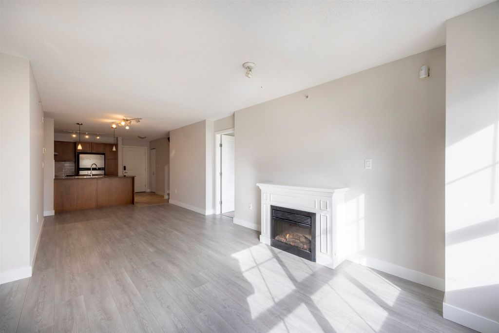 listing image 1106320902591176268