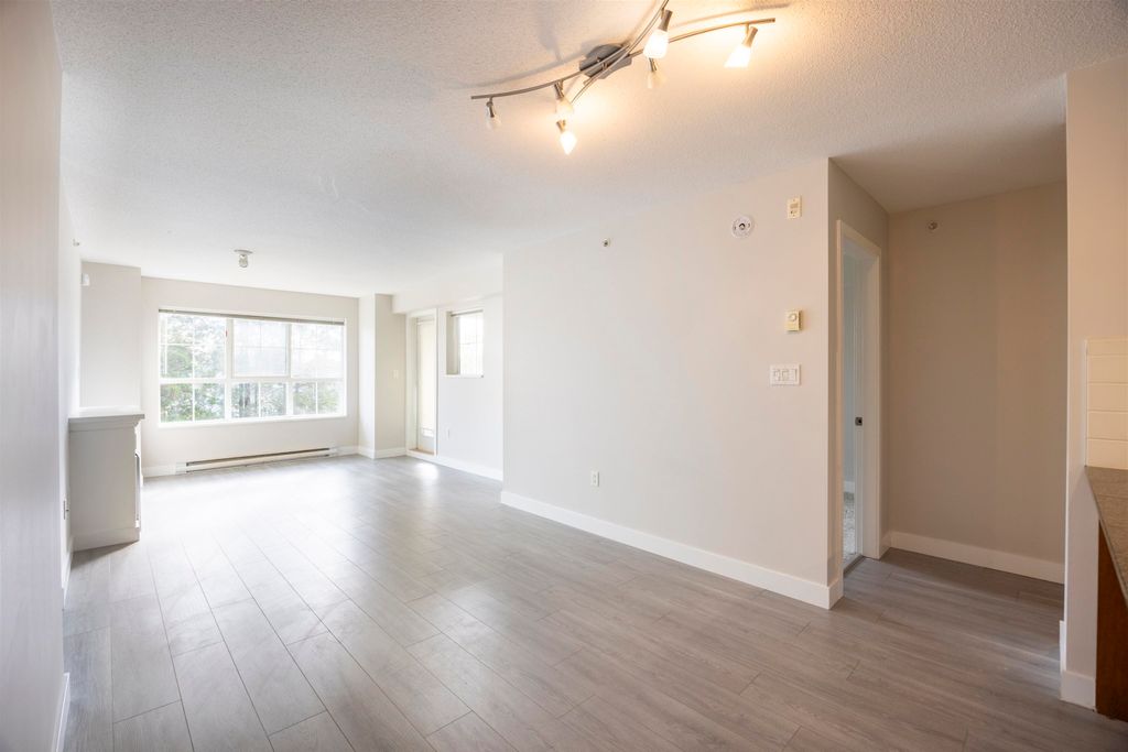 listing image 1104749494747246063