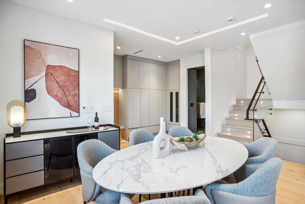 listing image 1106705714733370850