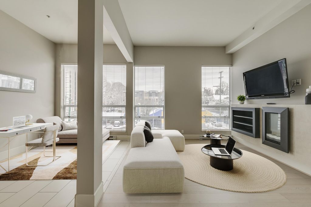 listing image 1106296752511419659