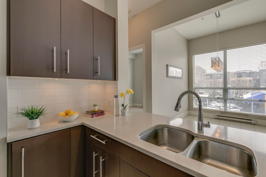 listing image 1107940479149375885