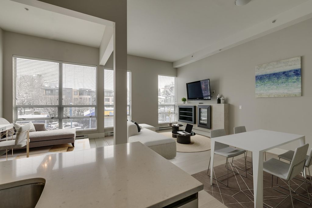 listing image 1103618205577177546