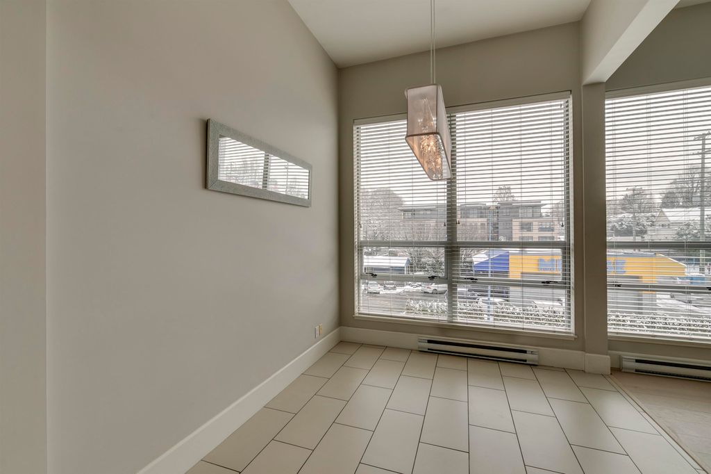 listing image 1108496735228764541