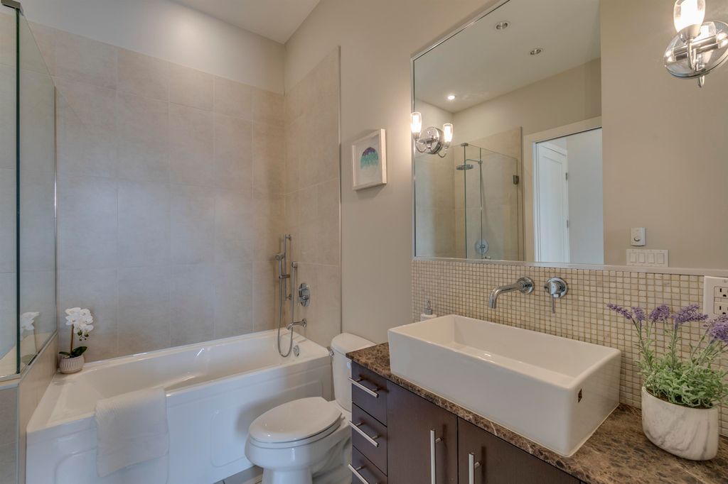 listing image 1102708747873023185