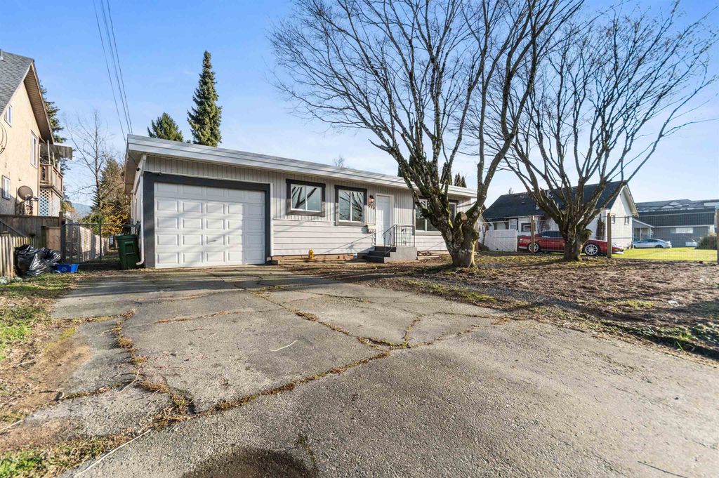 Photo of 9410 Corbould Street, Chilliwack, BC V2P 3Z9 (MLS # R3101102)