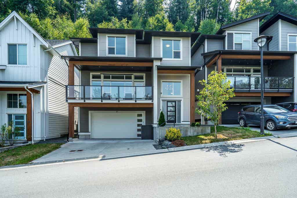 Photo of 6262 Rexford Drive #5, Chilliwack, BC V2R 6B4 (MLS # R3149401)