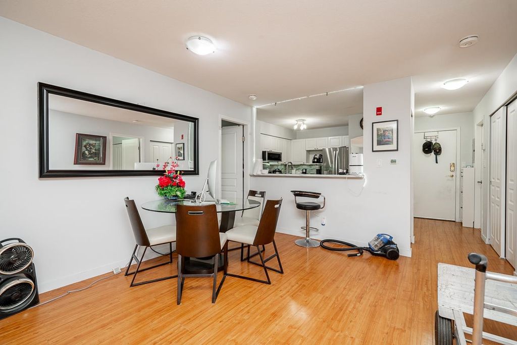listing image 1102354988955711523