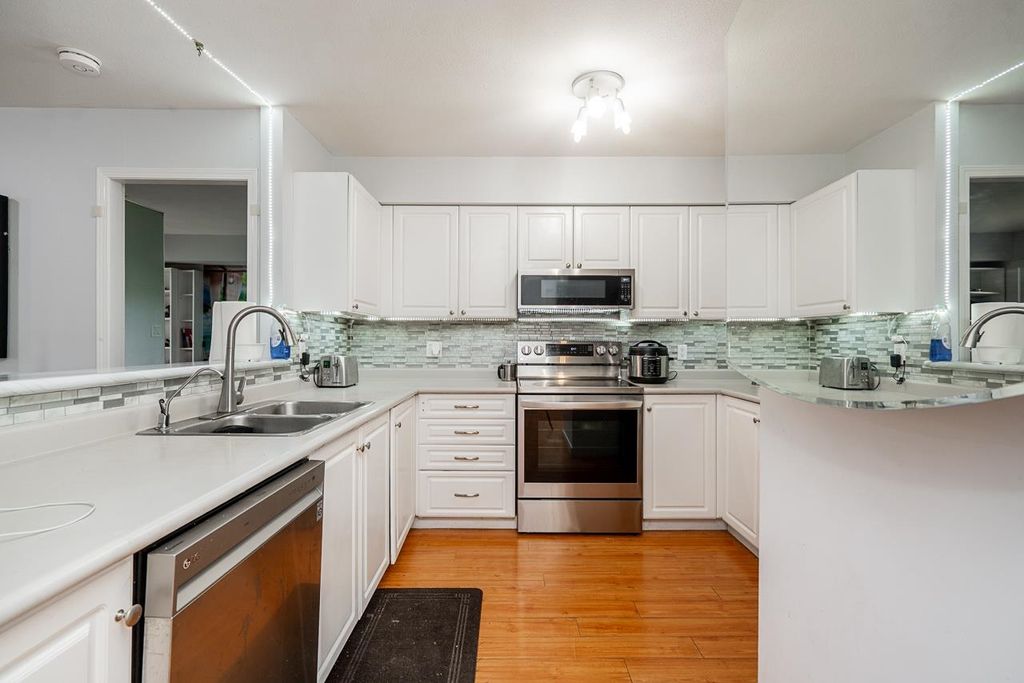 listing image 1100028958483658661