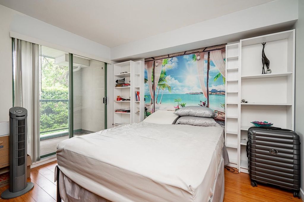 listing image 1106443829846368639