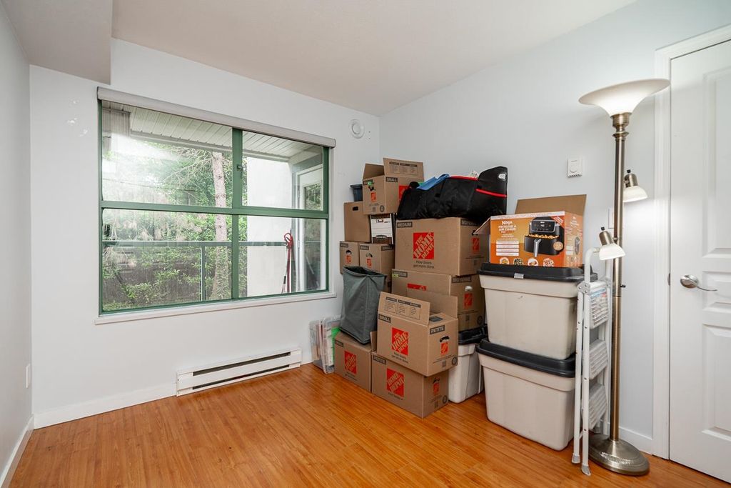 listing image 1109698819987355714