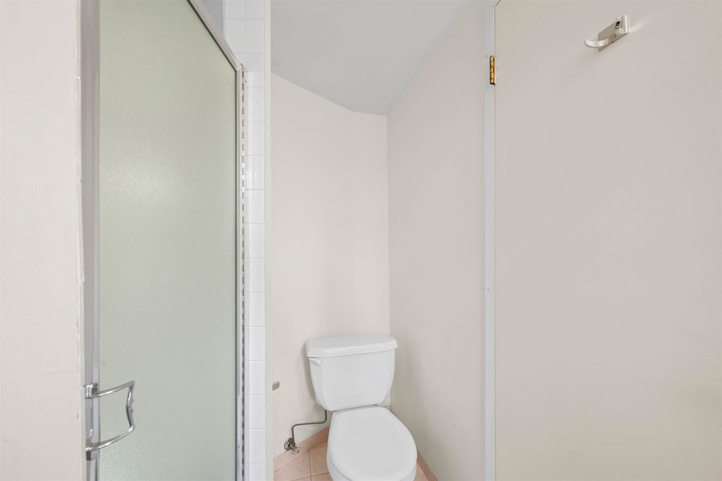 listing image 1107487869506384127