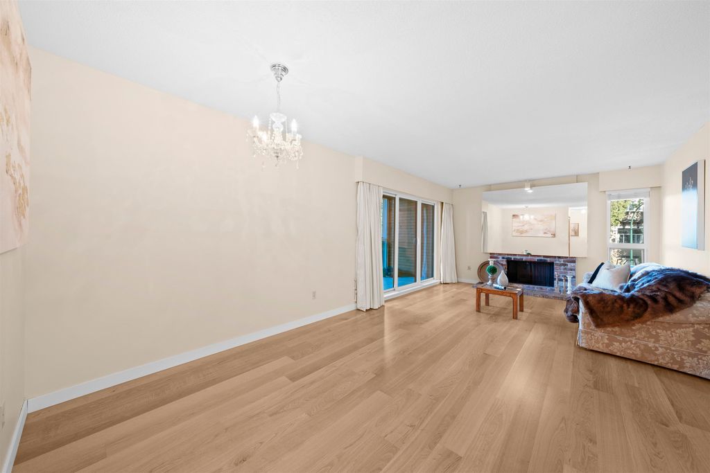 listing image 1103281833642920521
