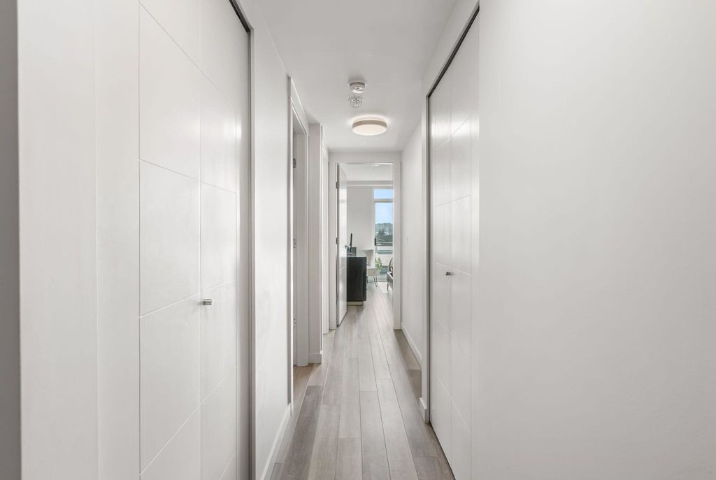 listing image 1104979232417662899