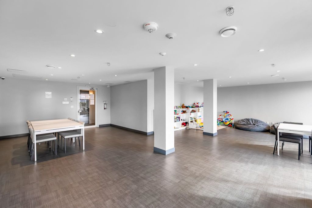 listing image 1106151266464083663