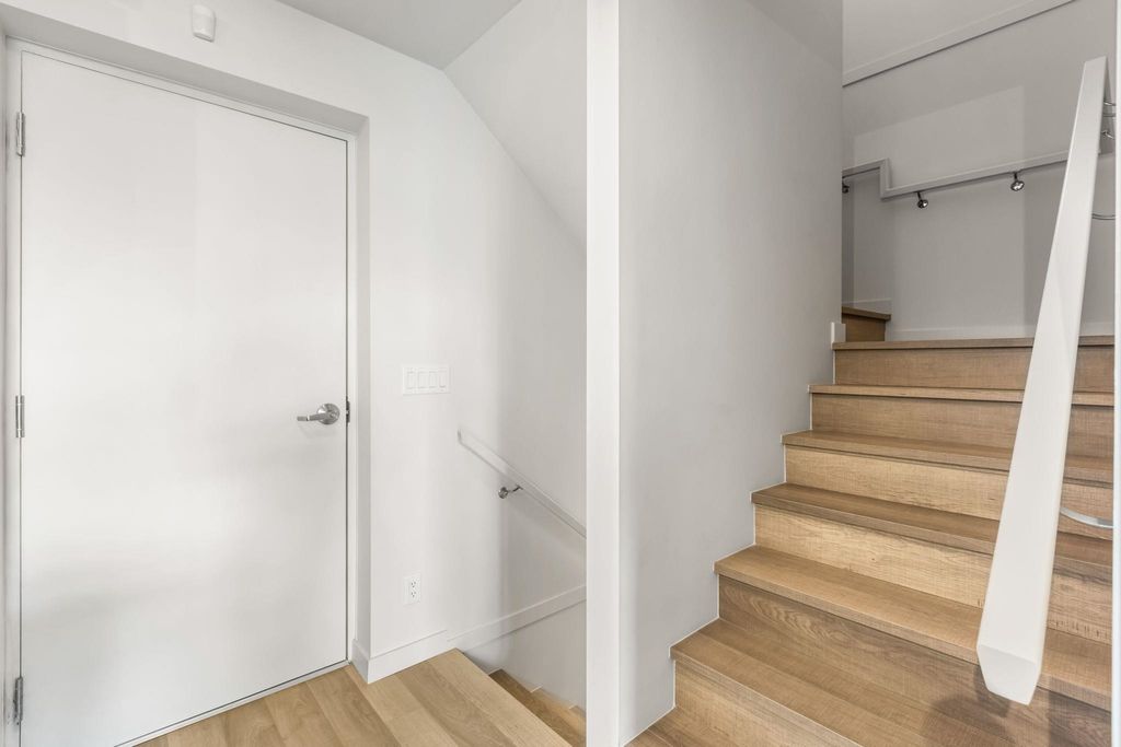 listing image 1104033423725118106