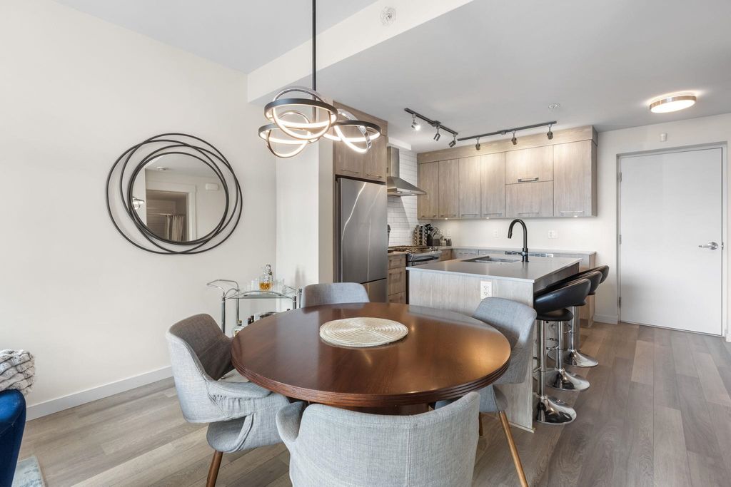 listing image 1107755621708806323