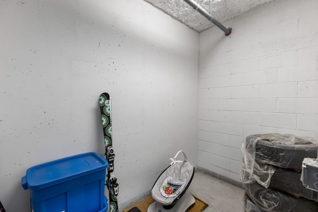 listing image 1104315469538001397