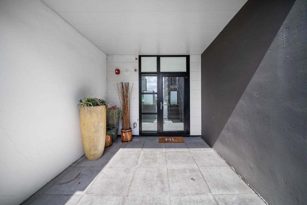 listing image 1109287100950622367