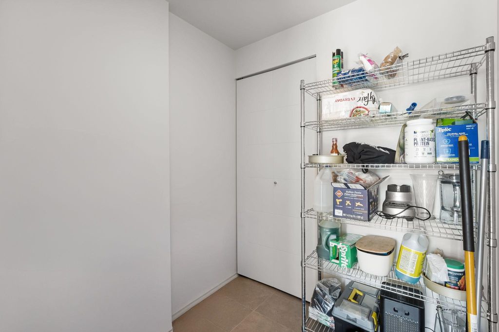 listing image 1109917964455193864