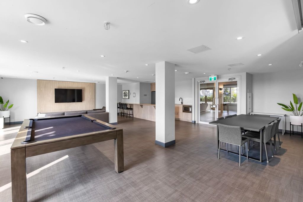 listing image 1102361191622017289