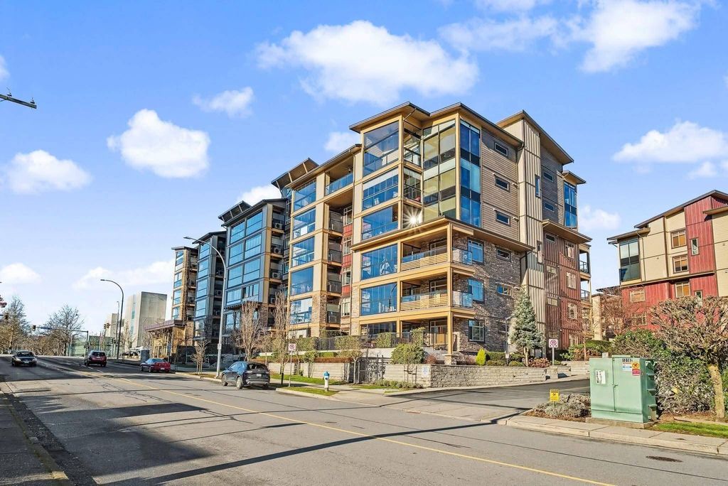 Photo of 2860 Trethewey Street #427, Abbotsford, BC V2T 0G5 (MLS # R3112011)