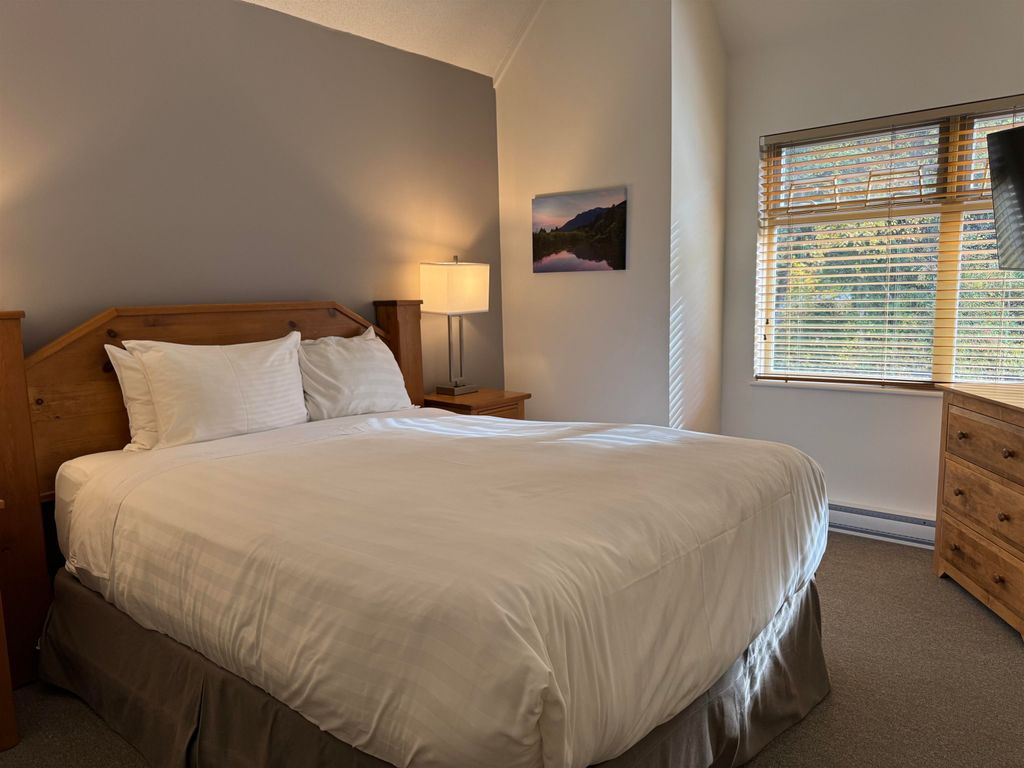 listing image 1102222802054604006