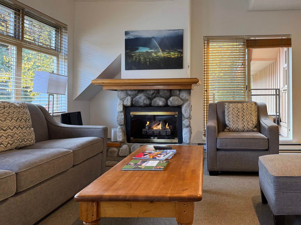 listing image 1108184101330892095