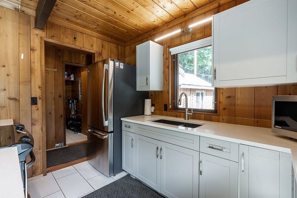 listing image 1109827749166657504