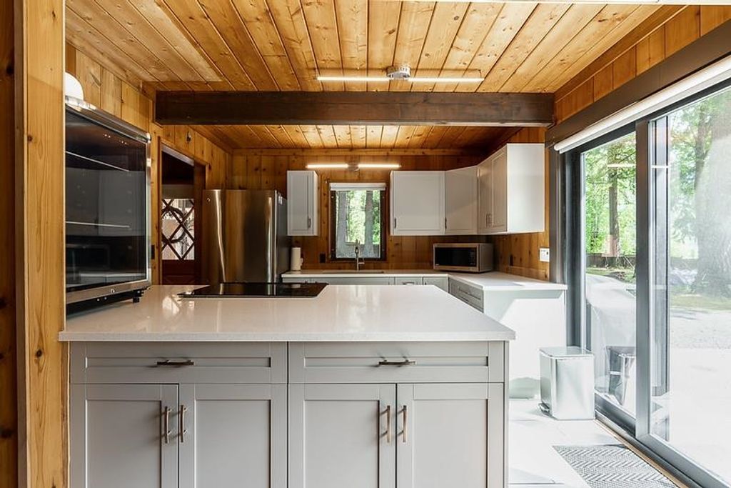 listing image 1102624423734427244