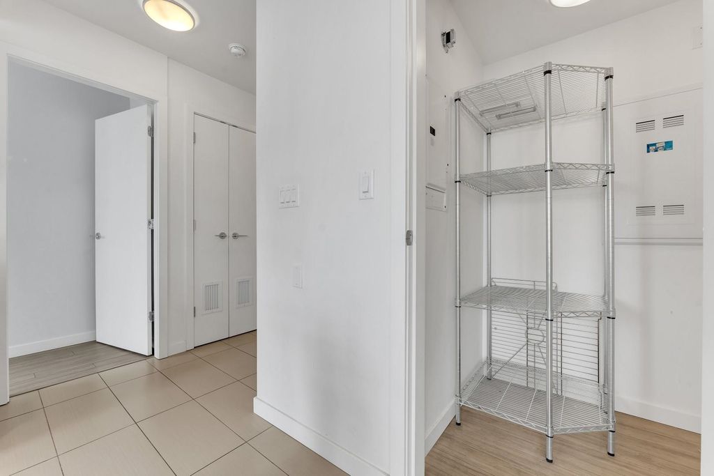 listing image 1109361227086806649