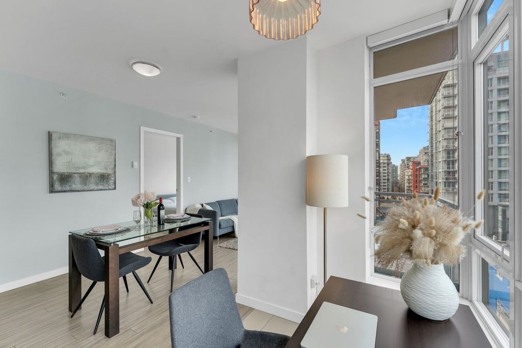 listing image 1107115383723086947