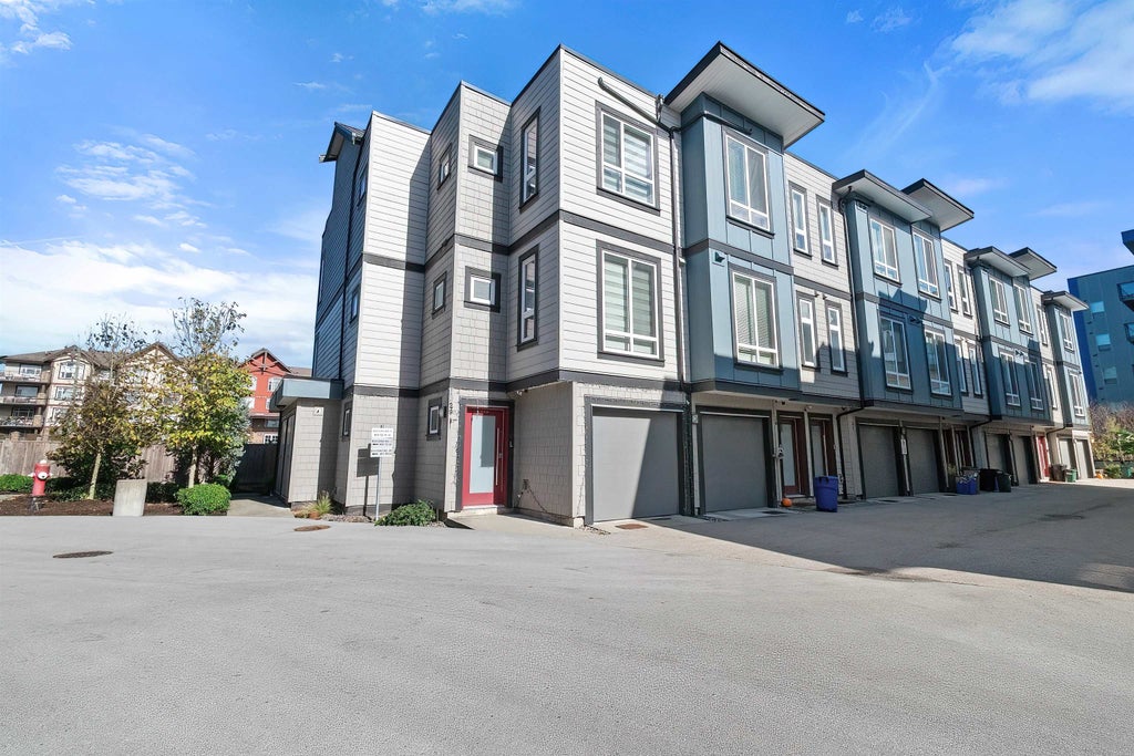 Photo of 5515 199a Street #29, Langley, BC V3A 1J7 (MLS # R3174981)