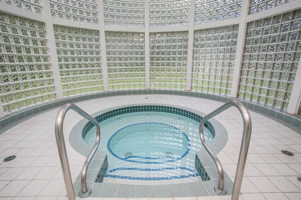 listing image 1100254720104169955