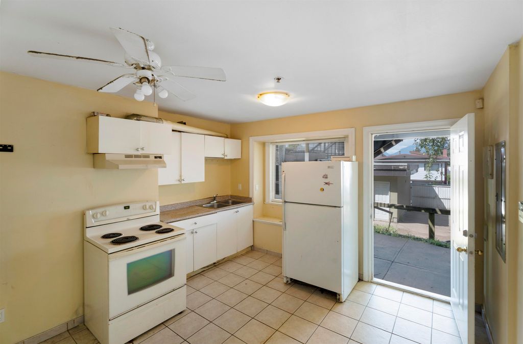 listing image 1107572444856233603