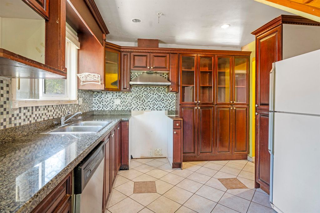 listing image 1103383471504889562