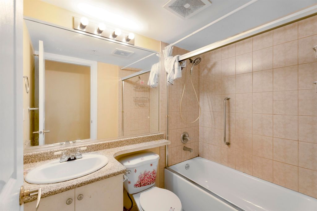 listing image 1103123640463496617
