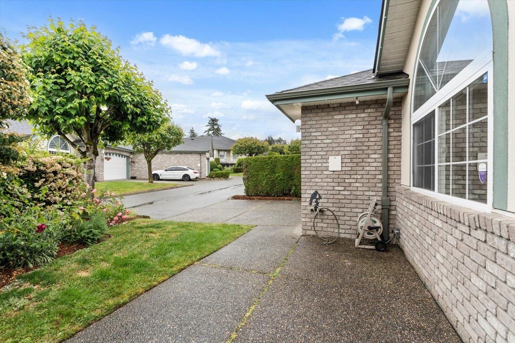 Photo of 32777 Chilcotin Drive #25, Abbotsford, BC V2T 5W4 (MLS # R3128114)
