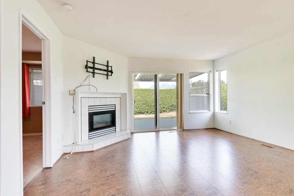 Photo of 23580 Dewdney Trunk Road #27, Maple Ridge, BC V2X 0S8 (MLS # R3157799)