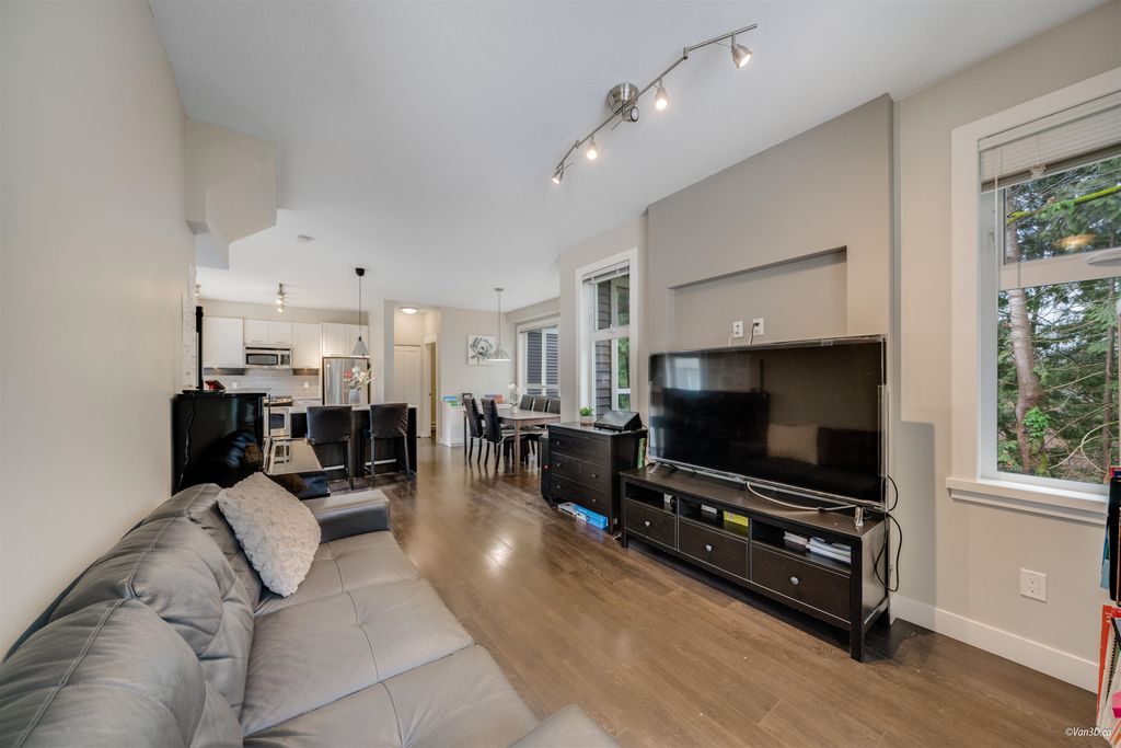 listing image 1109934527689819397
