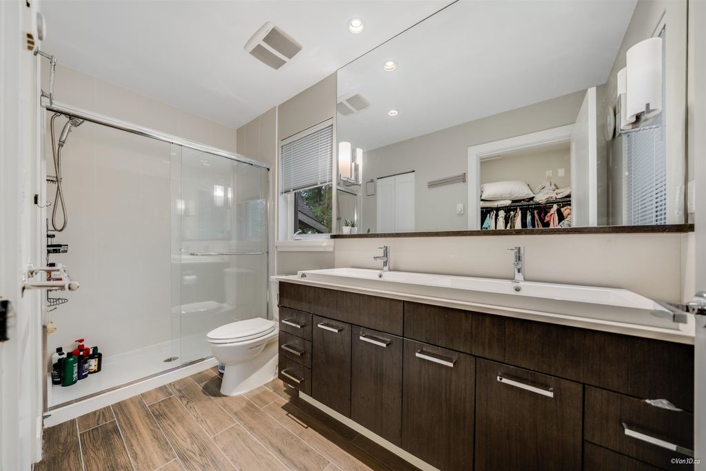 listing image 1105763869272369351