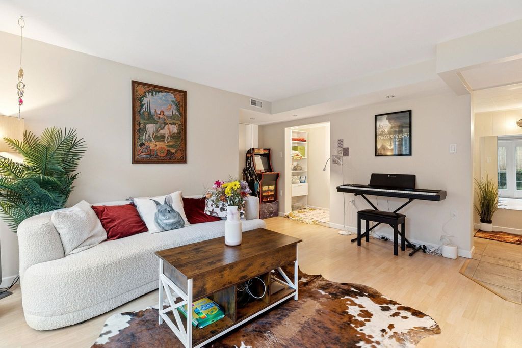 listing image 1103200904585962405